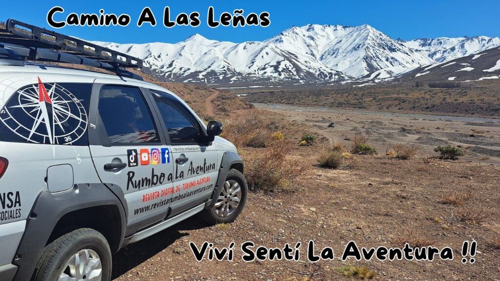 Camino y circuito de montaña nevado en Las Leñas Mendoza