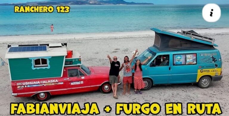 Fabian viaja de Ushuaia a Alaska en su Mustang V8 durante un encuentro en la playa El Tecolote