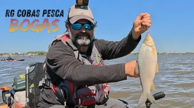 Pesca de bogas en kayak en el Río de la Plata frente a Quilmes